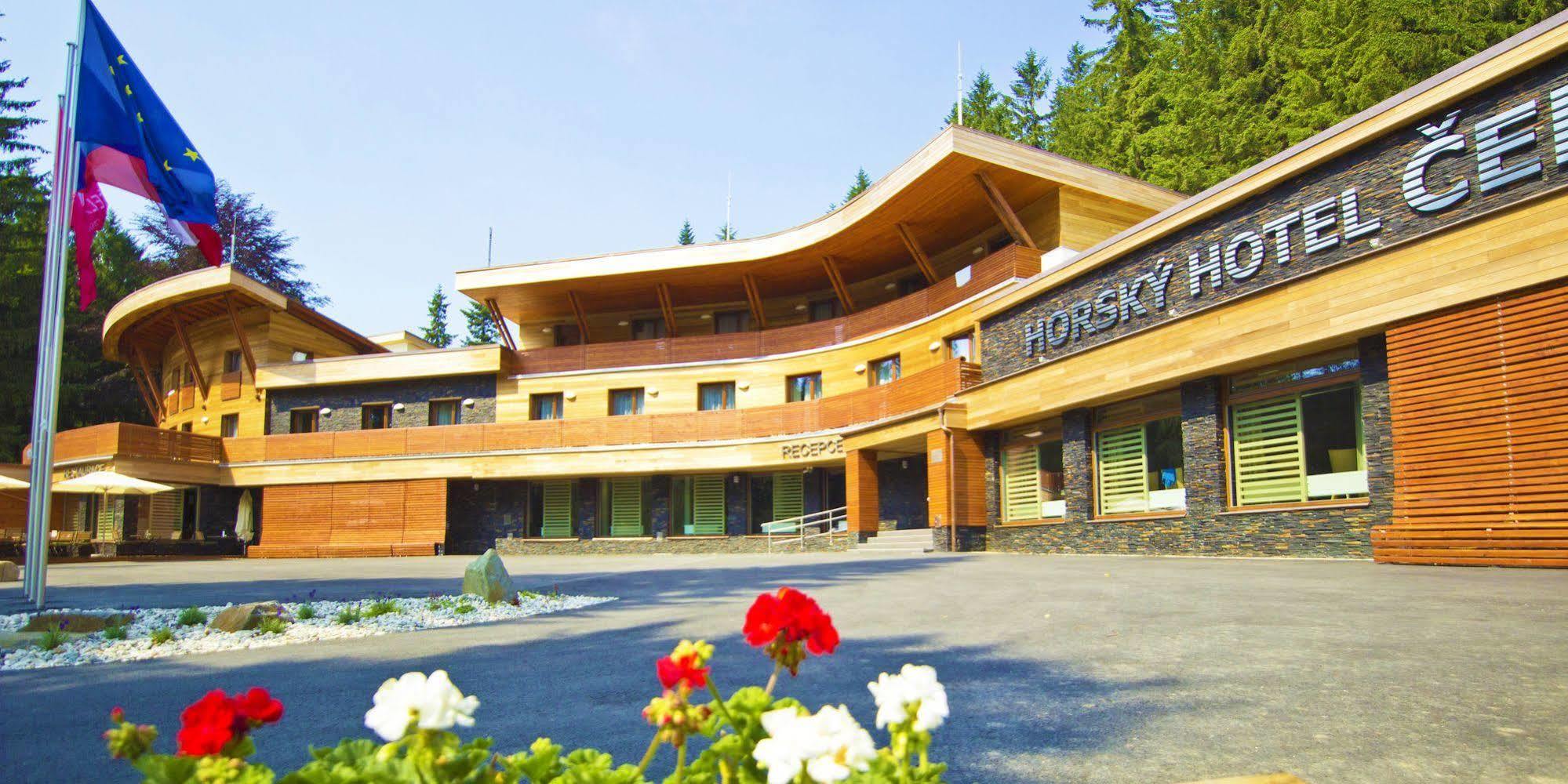 Horsky Hotel Celadenka / Mountain Resort Čeladná Zewnętrze zdjęcie